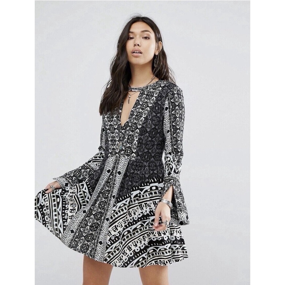 Free People Women's Tegan Black Border Print LS Mini Dress Keyhole Size 4
